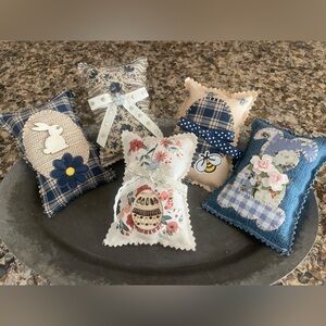 Easter Theme Bowl Fillers. New.